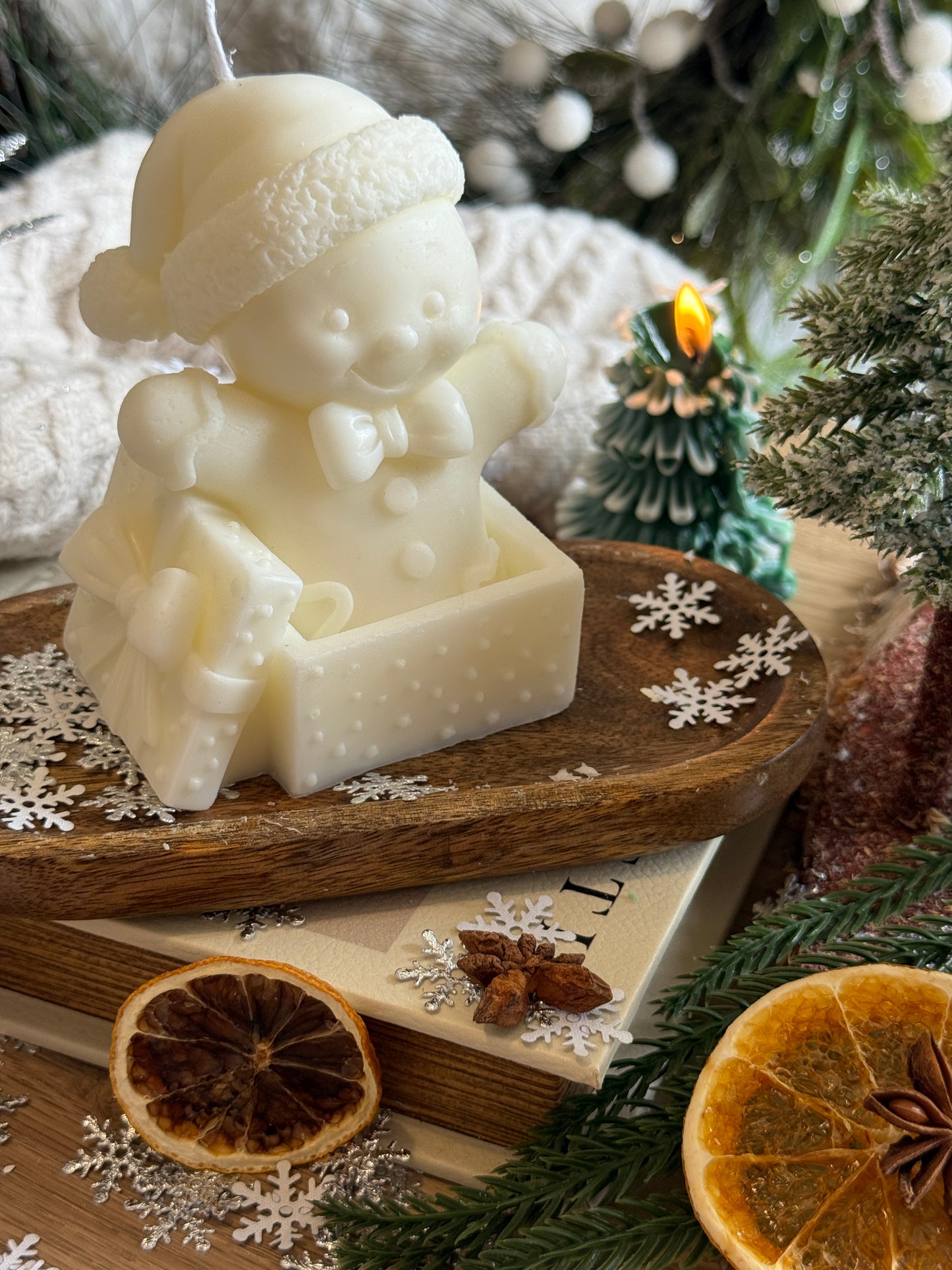 Holiday Gingerbread Decorative Candle