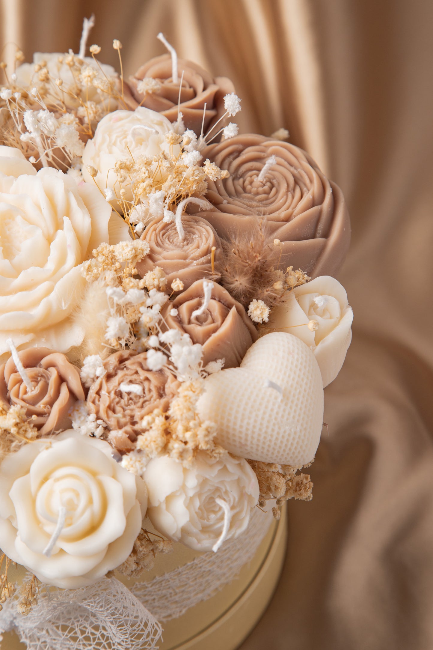Neutral Candle Bouquet