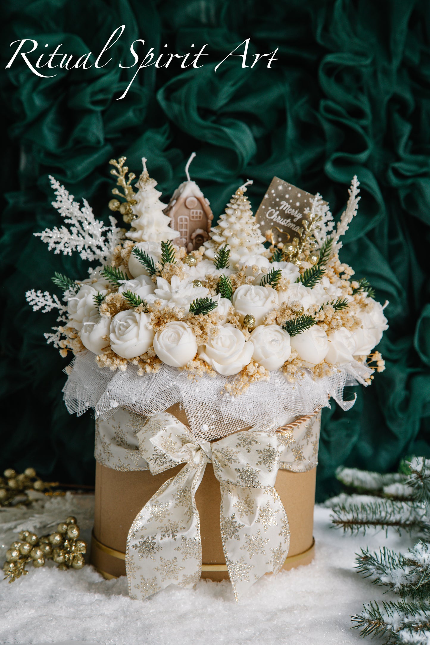 White Christmas Dream Candle Bouquet