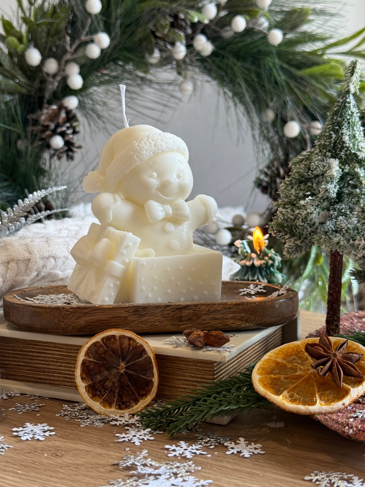 Holiday Gingerbread Decorative Candle