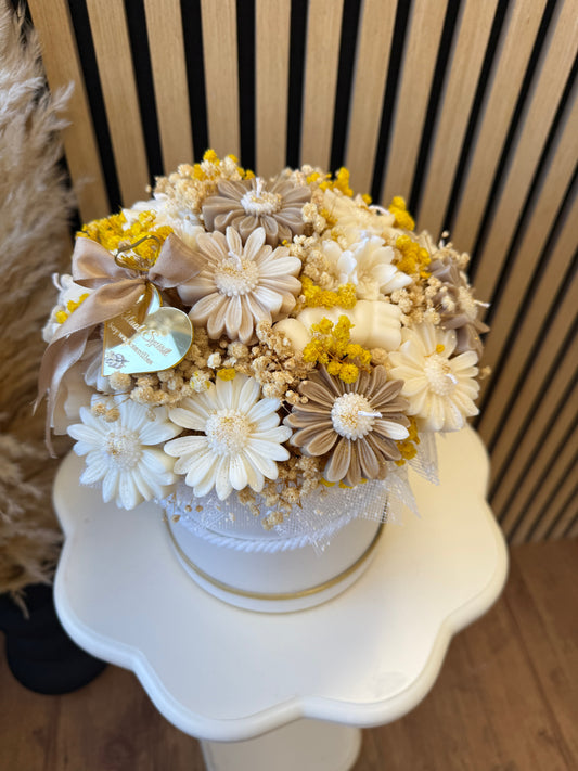 Daisy Candle Bouquet