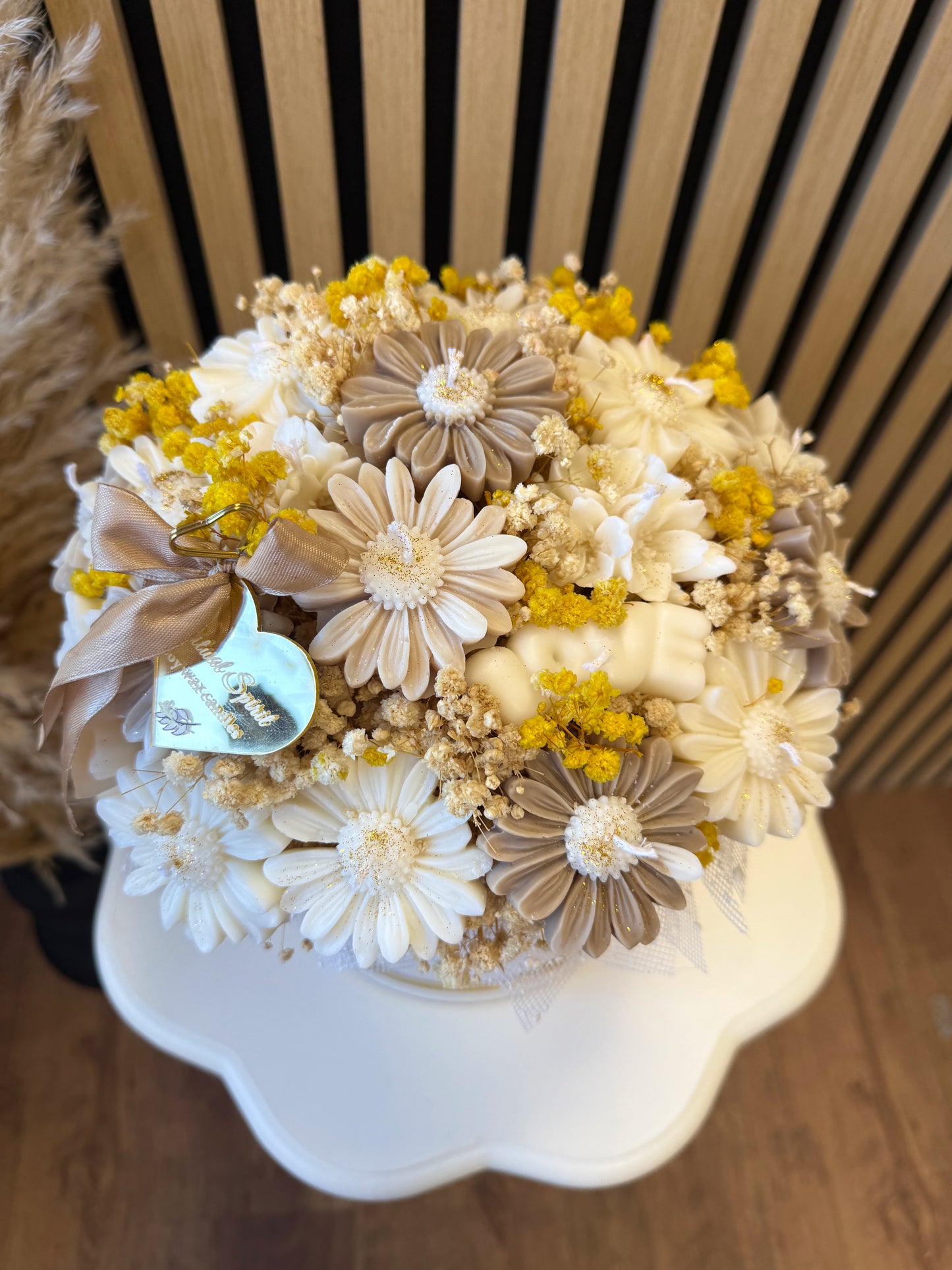 Daisy Candle Bouquet