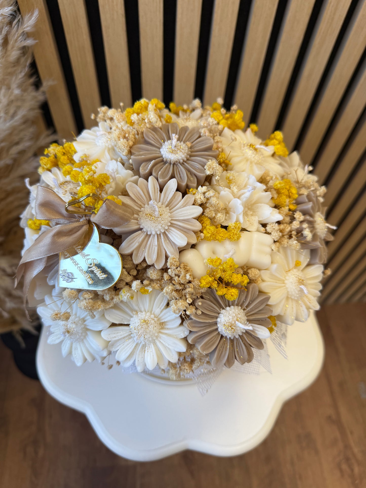 Daisy Candle Bouquet