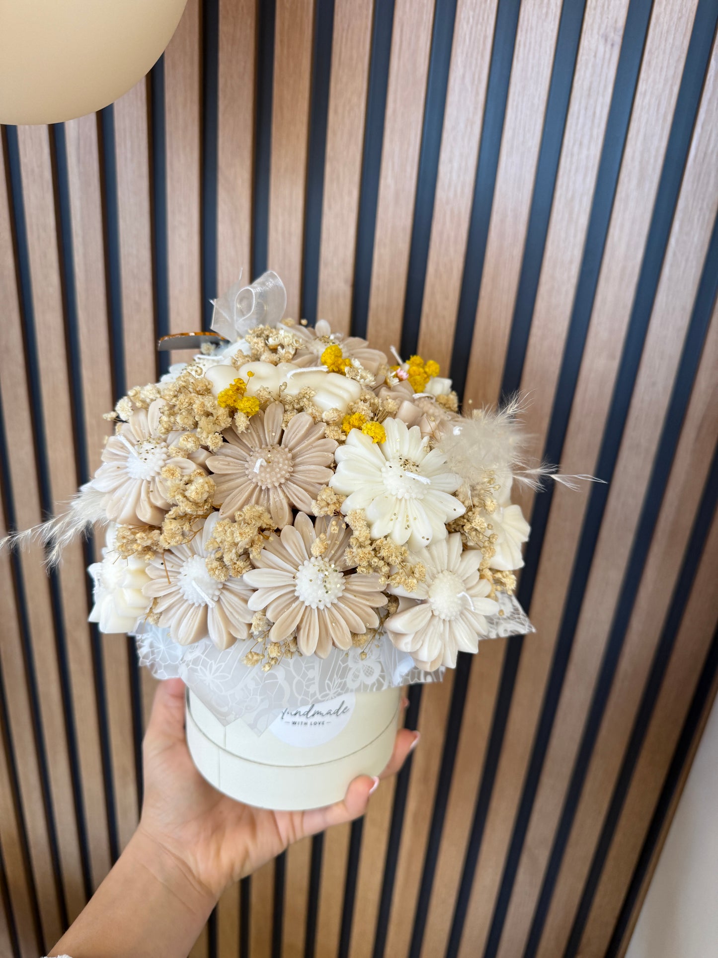 Daisy Candle Bouquet