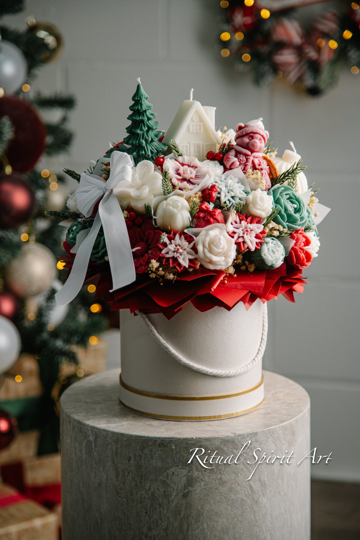 Merry & Bright Candle Bouquet