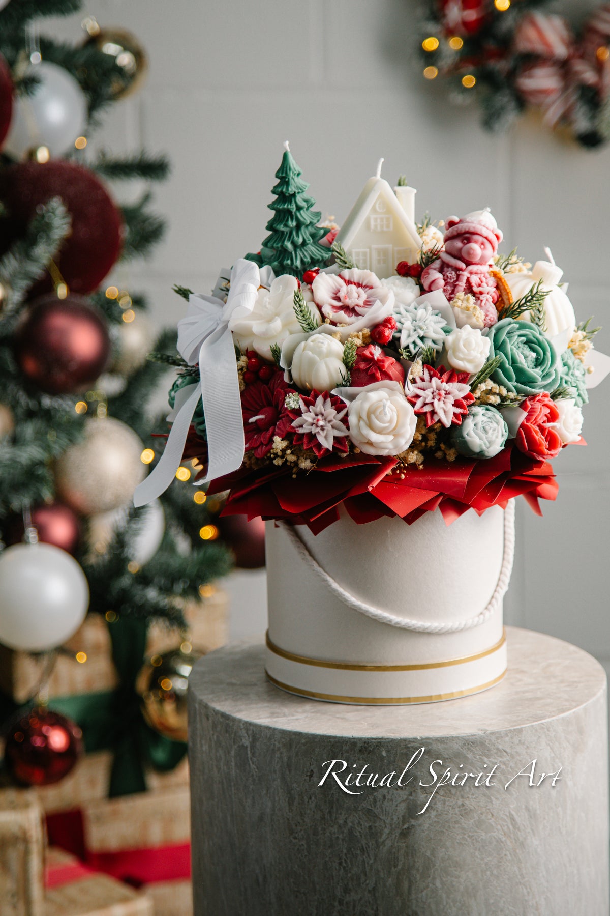 Merry & Bright Candle Bouquet
